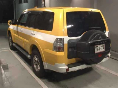 MITSUBISHI PAJERO