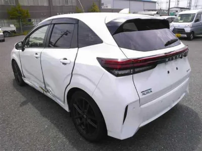 NISSAN AURA