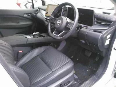 NISSAN AURA