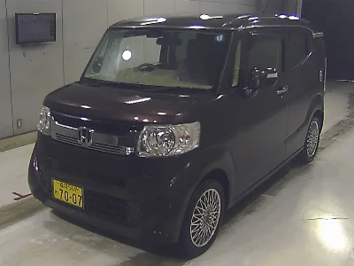 HONDA N BOX SLASH