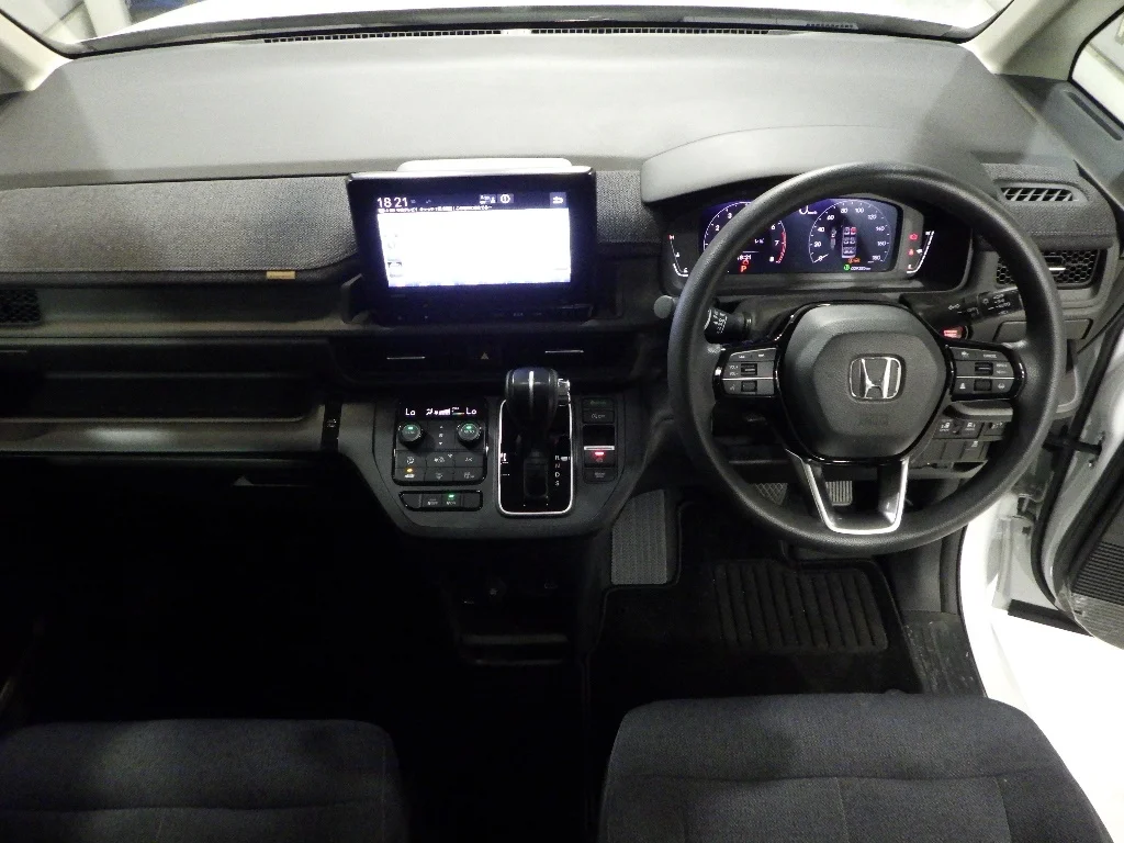 Honda Stepwgn  с аукциона в Японии