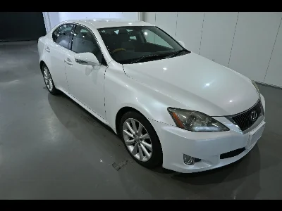LEXUS IS