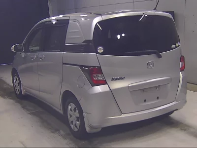 Honda Freed Spike
