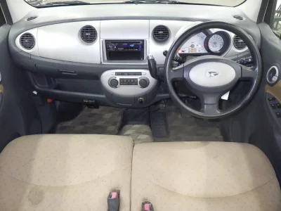 DAIHATSU MOVE LATTE