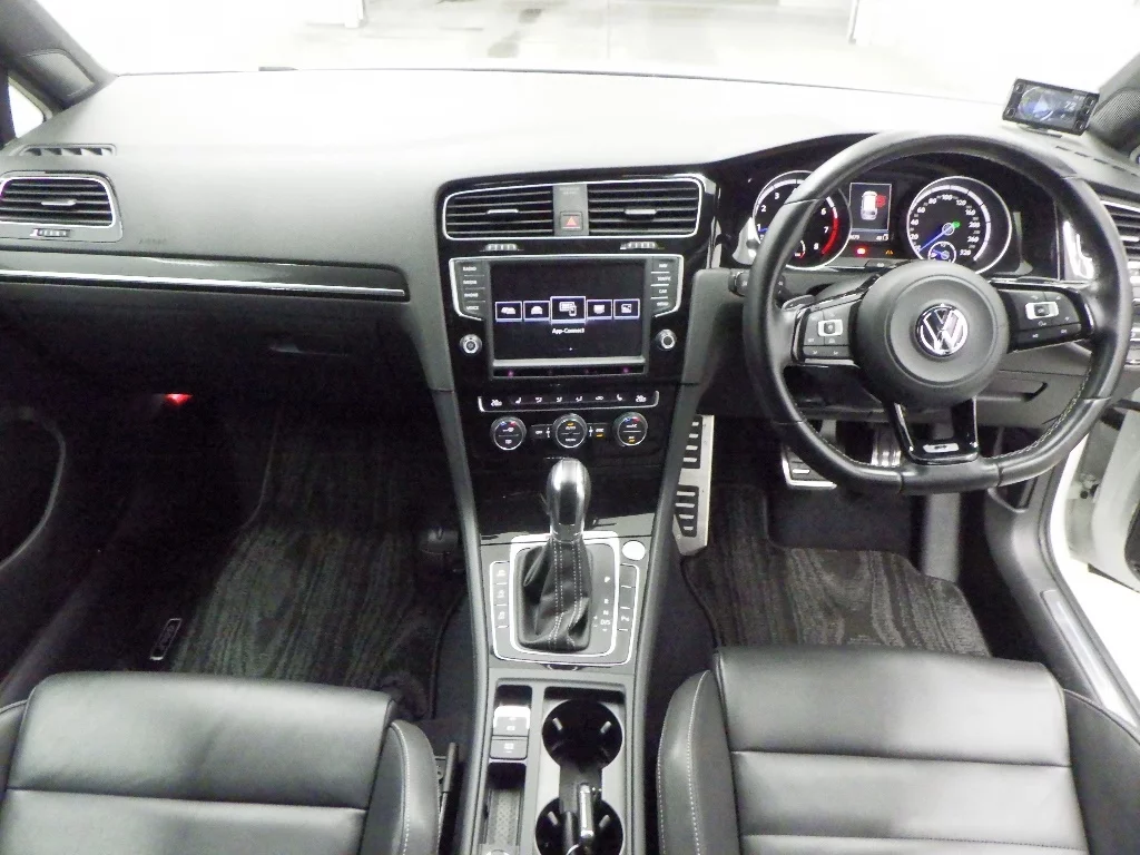 Volkswagen Golf  с аукциона в Японии