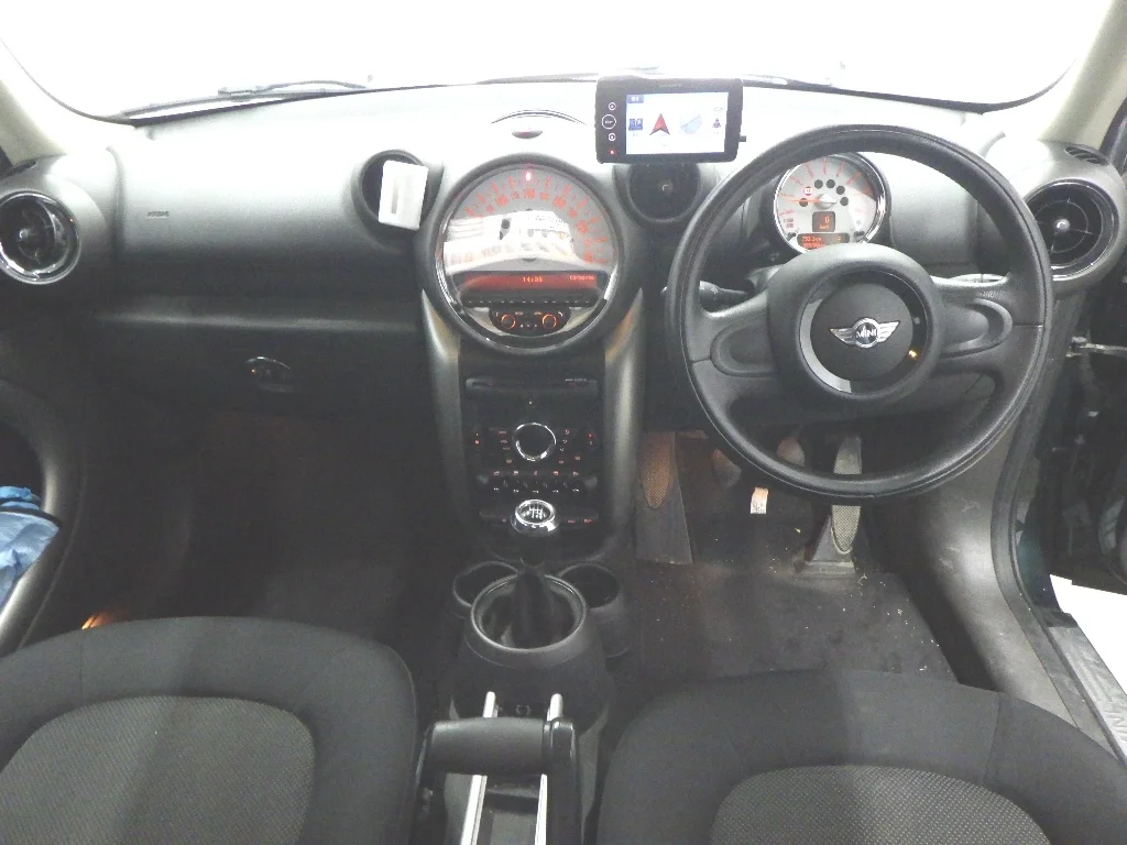 Mini MINI CROSSOVER  с аукциона в Японии