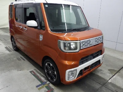 DAIHATSU WAKE