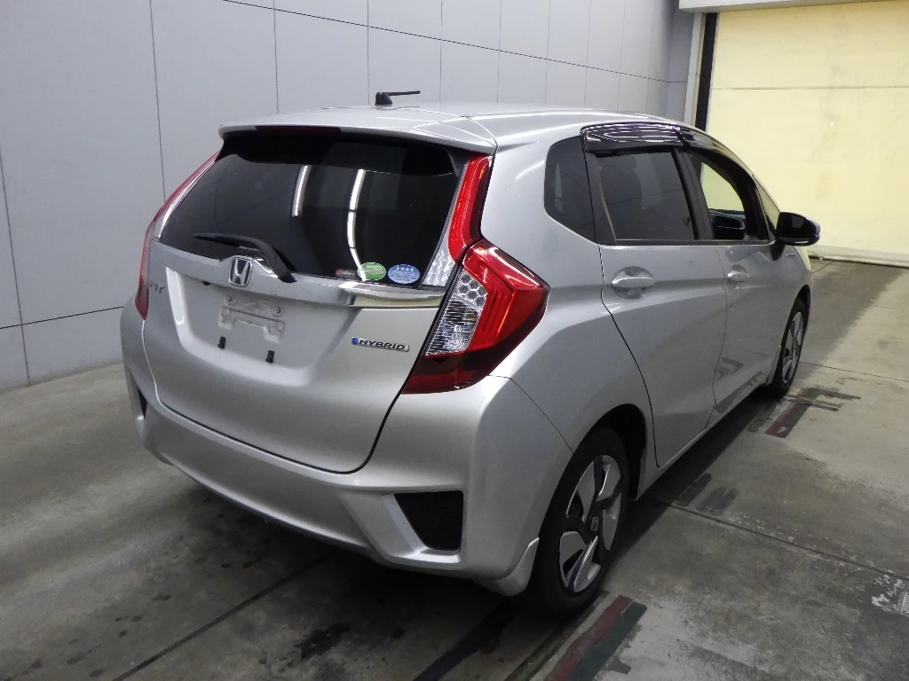 Honda Fit  с аукциона в Японии
