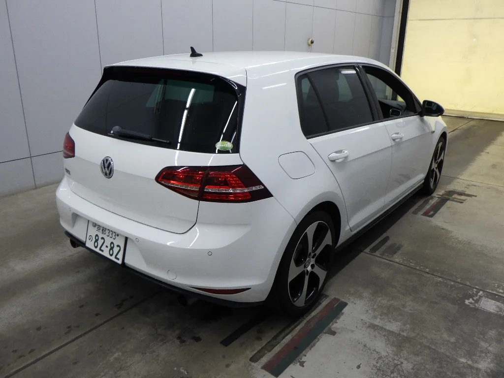 Volkswagen Golf  с аукциона в Японии
