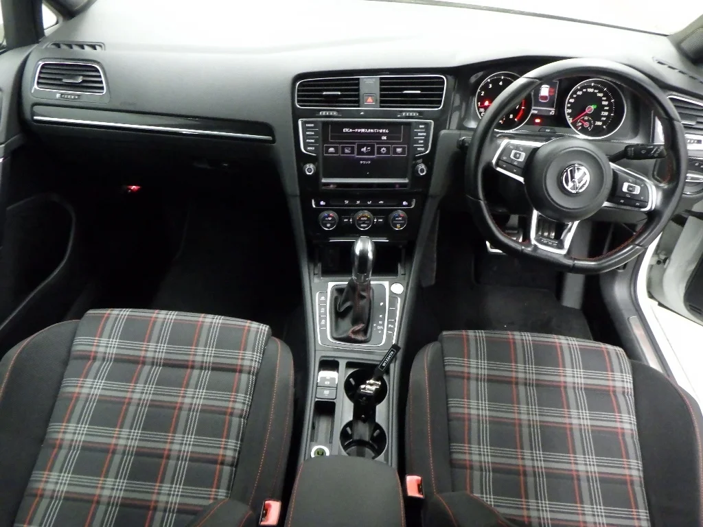 Volkswagen Golf  с аукциона в Японии