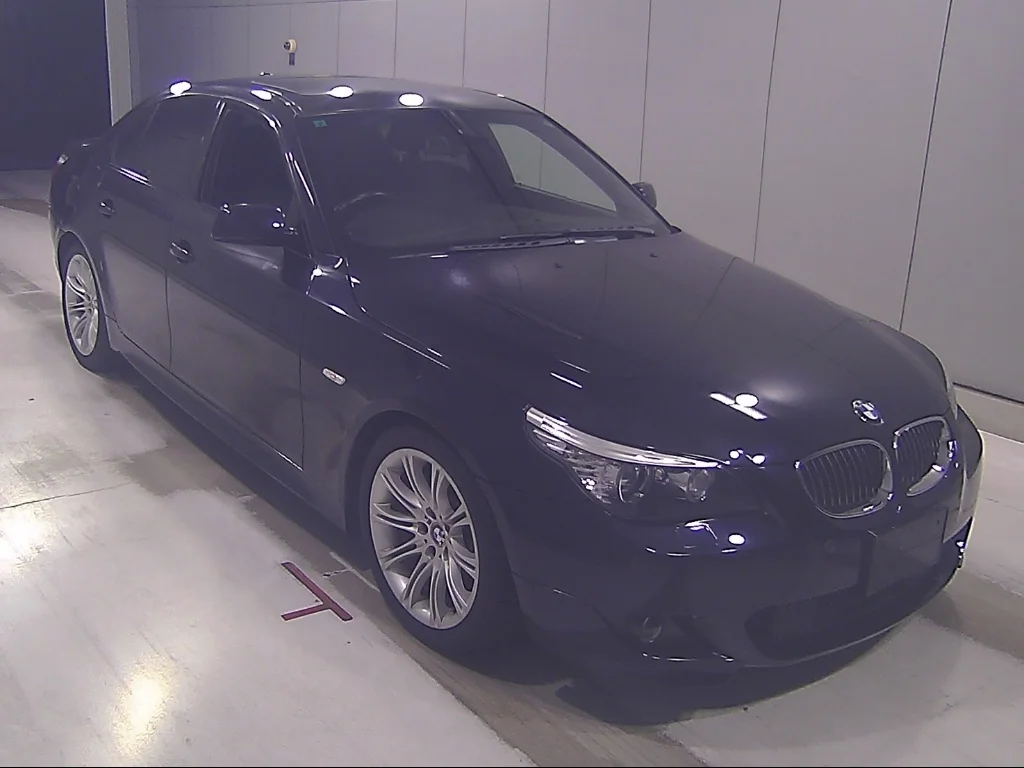BMW 5-Series  с аукциона в Японии