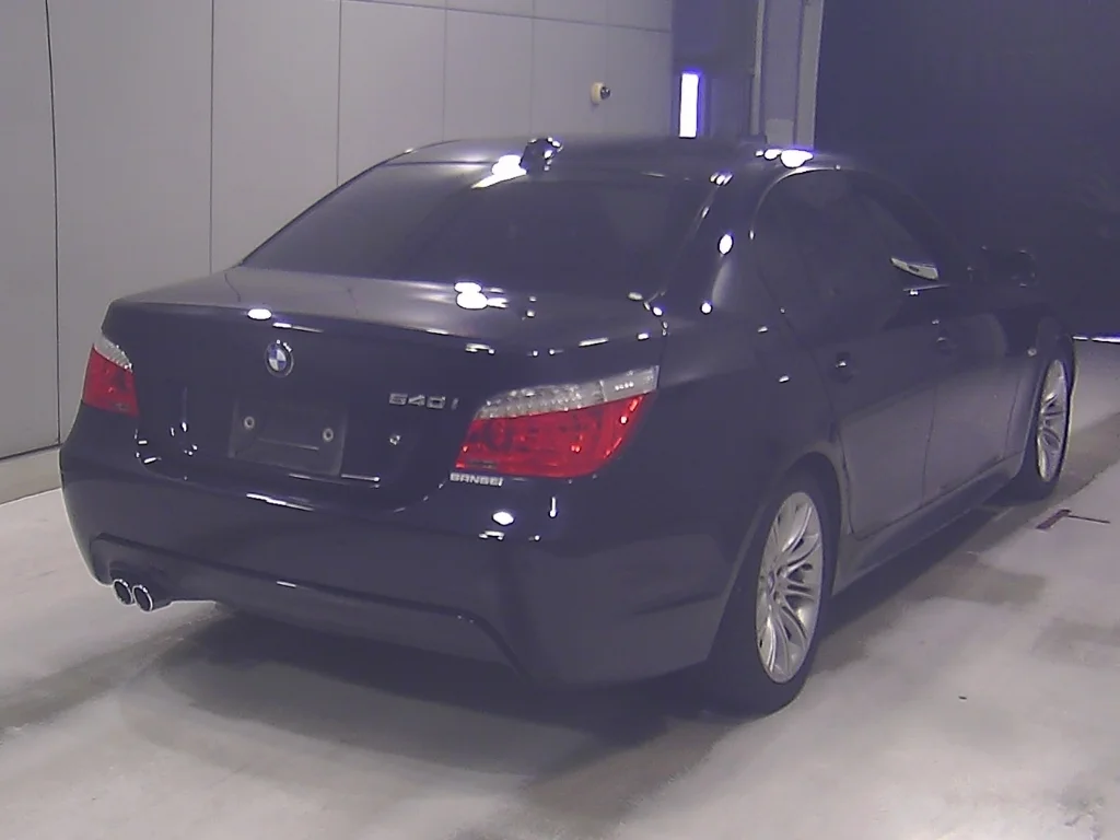 BMW 5-Series  с аукциона в Японии