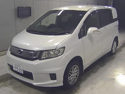 HONDA FREED SPIKE