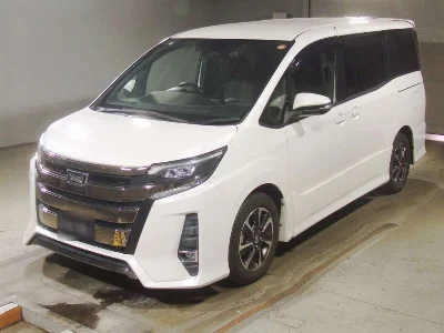 TOYOTA NOAH