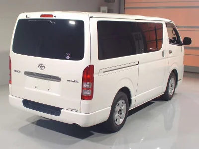 TOYOTA HIACE VAN