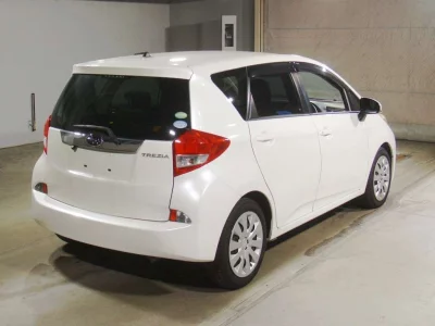 SUBARU TREZIA