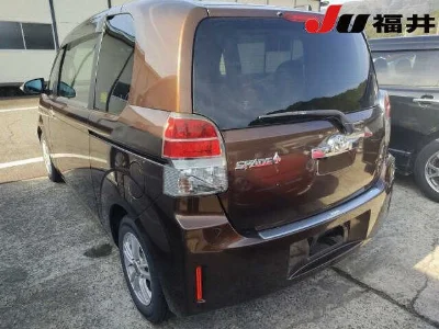 TOYOTA SPADE