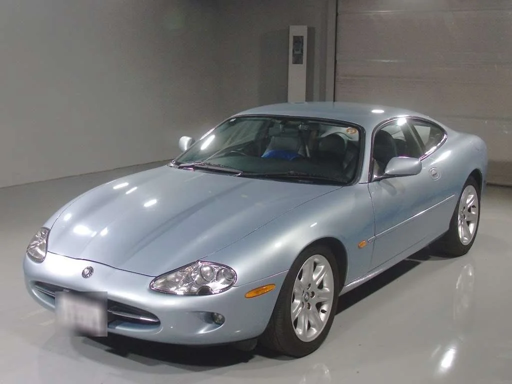 Jaguar XK  с аукциона в Японии