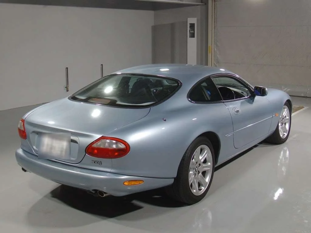 Jaguar XK  с аукциона в Японии