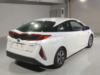 Toyota Prius PHV