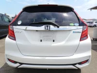 Цена авто Honda Fit с аукционов Японии, номер кузова GP5, пробег 86 000, оценка 