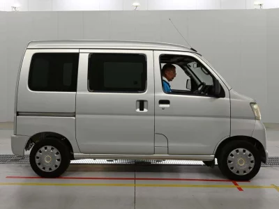 DAIHATSU HIJET VAN