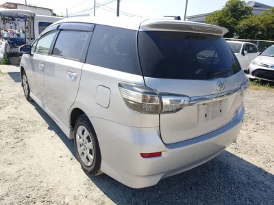 TOYOTA WISH