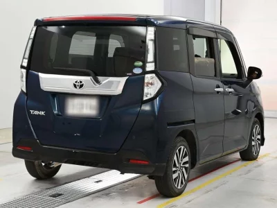TOYOTA TANK