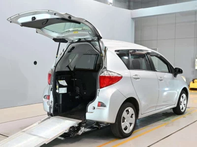 TOYOTA RACTIS