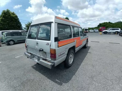 Nissan Safari