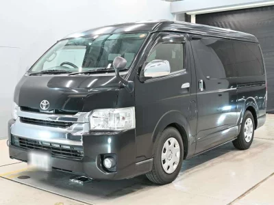 TOYOTA HIACE