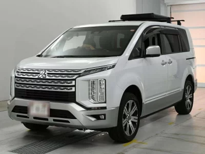 Mitsubishi DELICA D5