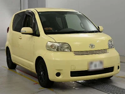 TOYOTA PORTE