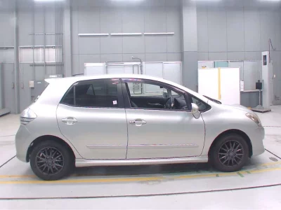 TOYOTA BLADE