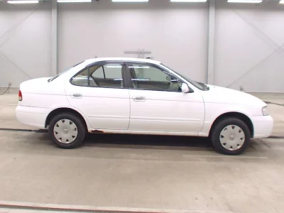 Nissan Sunny
