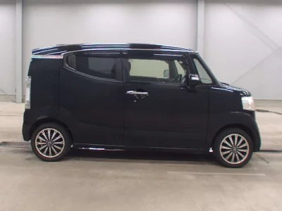 Honda N-Box Slash