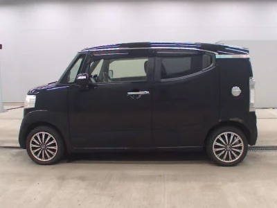 Honda N-Box Slash