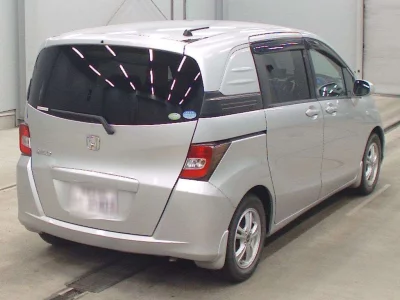 Honda Freed Spike