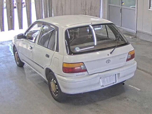 Toyota Starlet  с аукциона в Японии