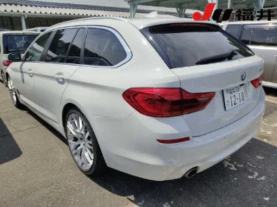 BMW 5 SERIES