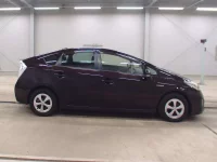 Цена авто Toyota Prius с аукционов Японии, номер кузова ZVW30, пробег 100 000, оценка 6