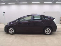Цена авто Toyota Prius с аукционов Японии, номер кузова ZVW30, пробег 100 000, оценка 6