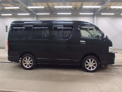 TOYOTA HIACE