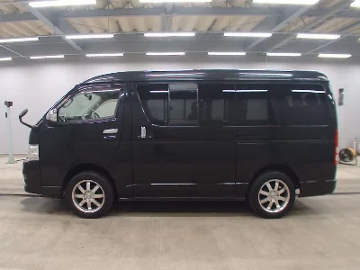 TOYOTA HIACE