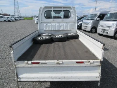 Nissan NT100 Clipper