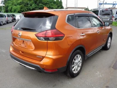 Nissan X-TRAIL