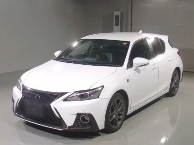 Lexus CT200h