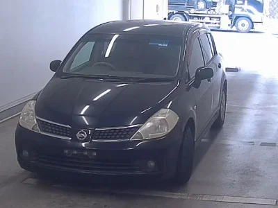 NISSAN TIIDA