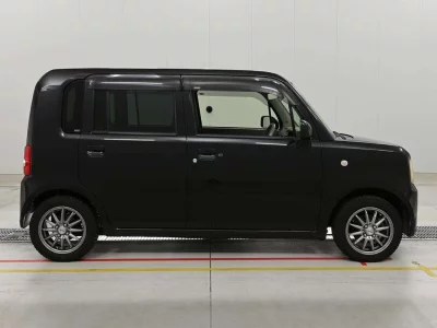 Toyota Pixis Space