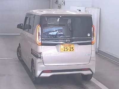 NISSAN ROOX